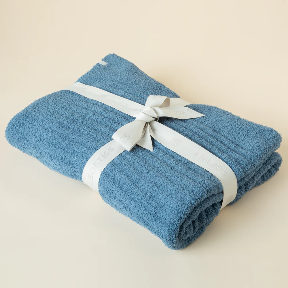 50" x 70" Solid Rib Marshmallow Blanket - Image 13