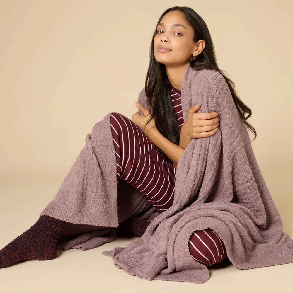 50" x 70" Solid Rib Marshmallow Blanket - Image 3