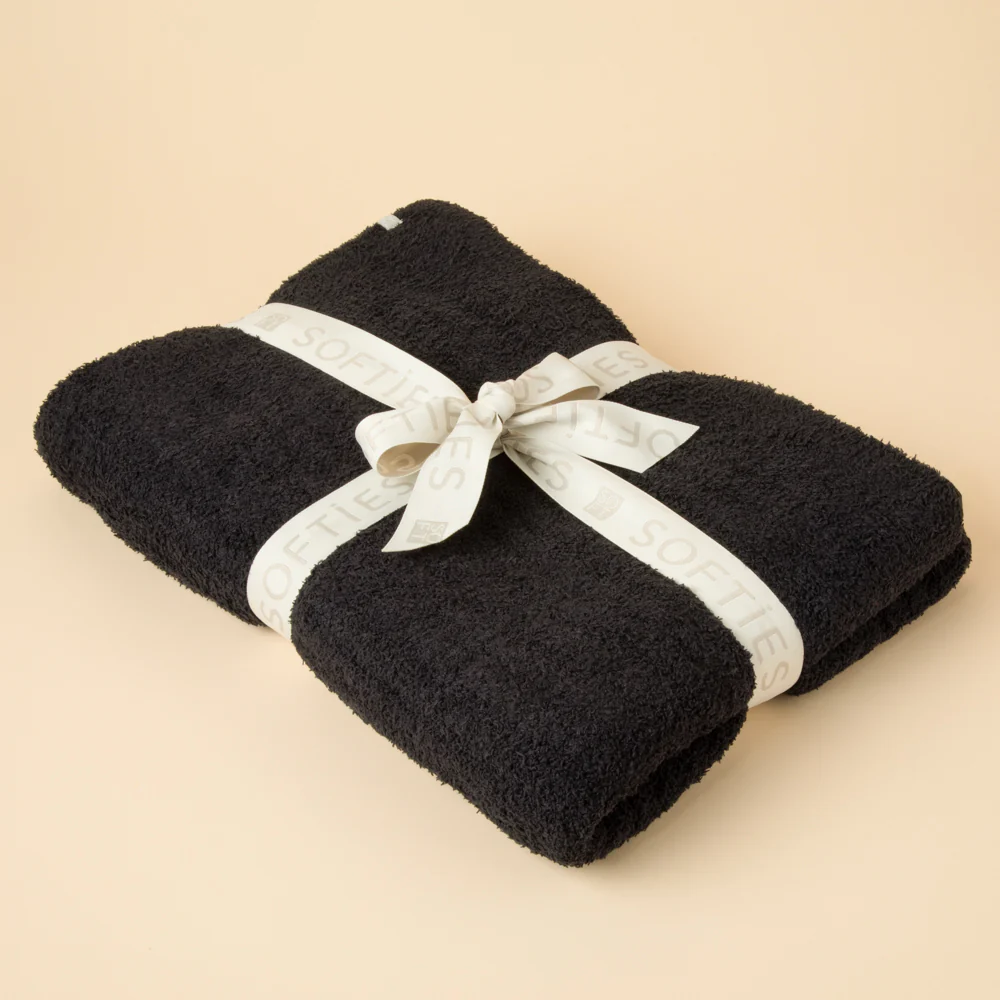 50" x 70" Solid Rib Marshmallow Blanket - Image 6