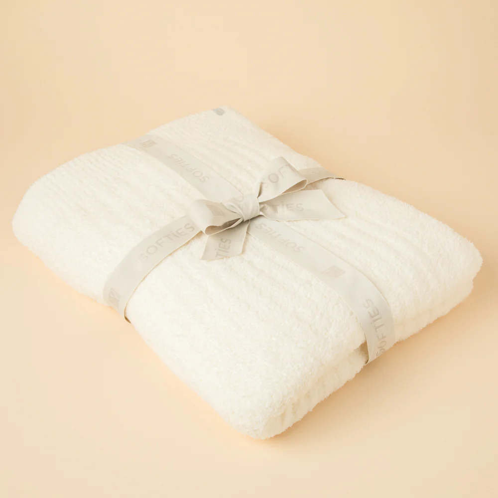 50" x 70" Solid Rib Marshmallow Blanket - Image 8