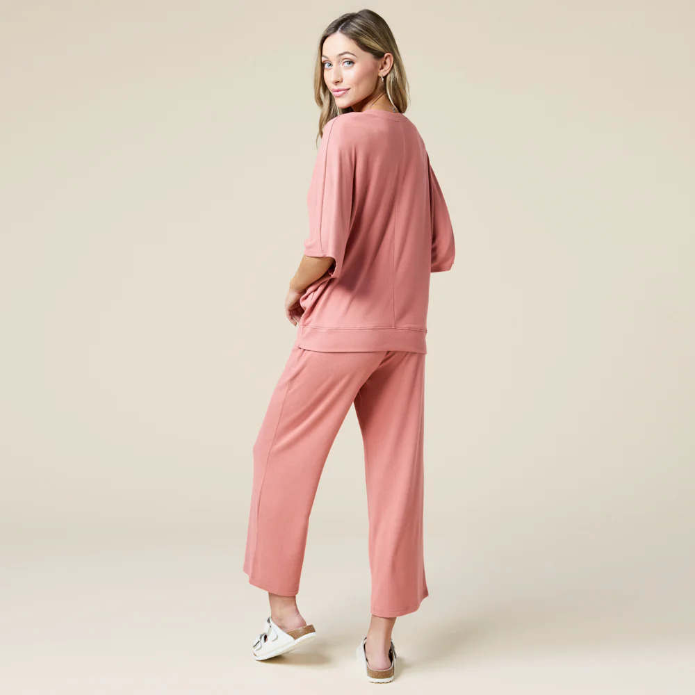 Dream Relaxed V-neck with Capri Lounge Set - Image 10