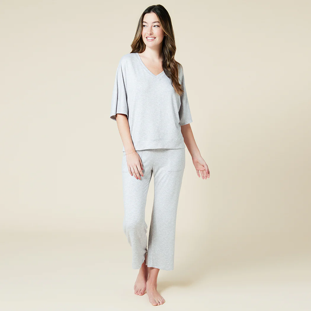 Dream Relaxed V-neck with Capri Lounge Set - Image 13