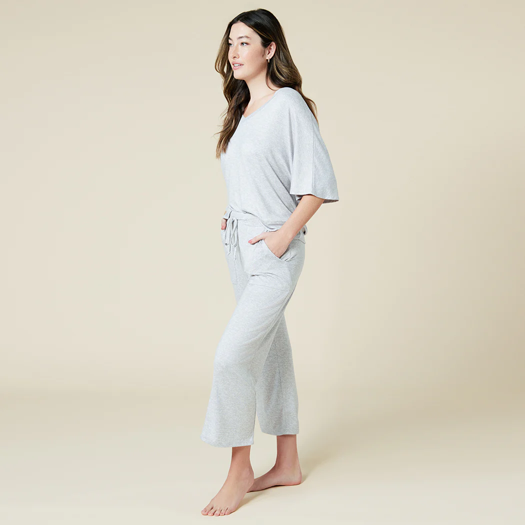 Dream Relaxed V-neck with Capri Lounge Set - Image 16