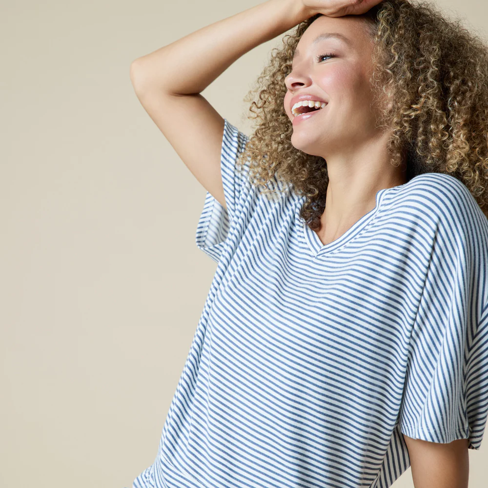 Dream Relaxed V-neck with Capri Lounge Set - Image 19