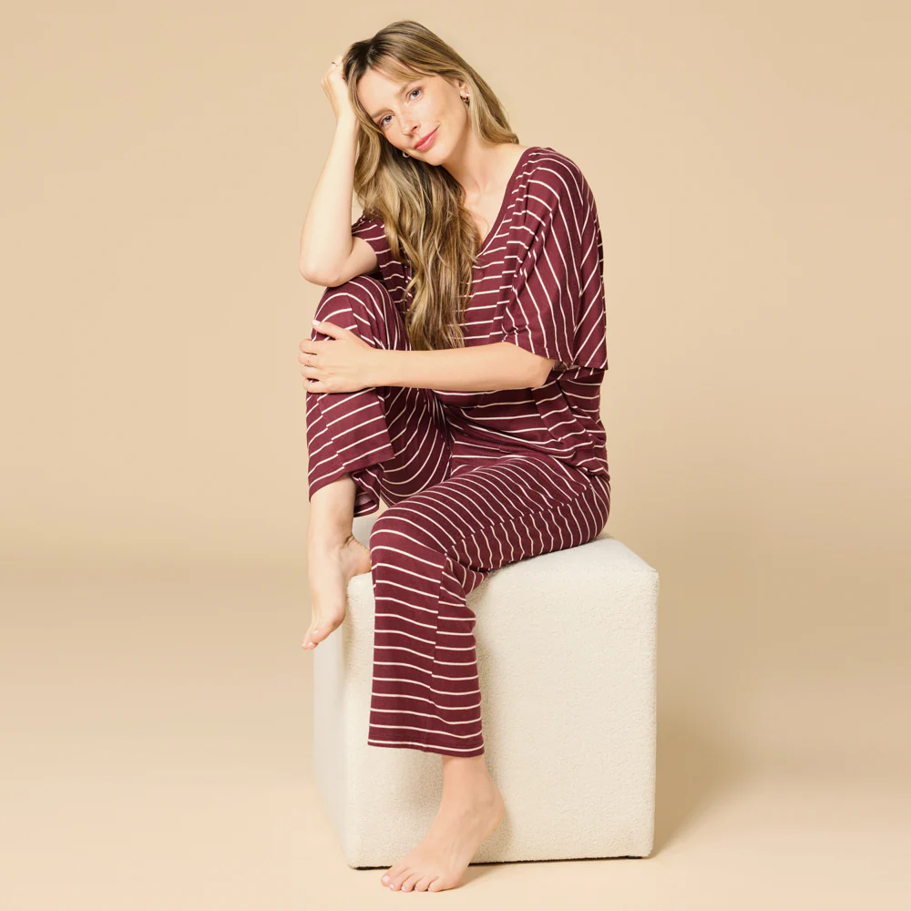 Dream Relaxed V-neck with Capri Lounge Set - Image 27