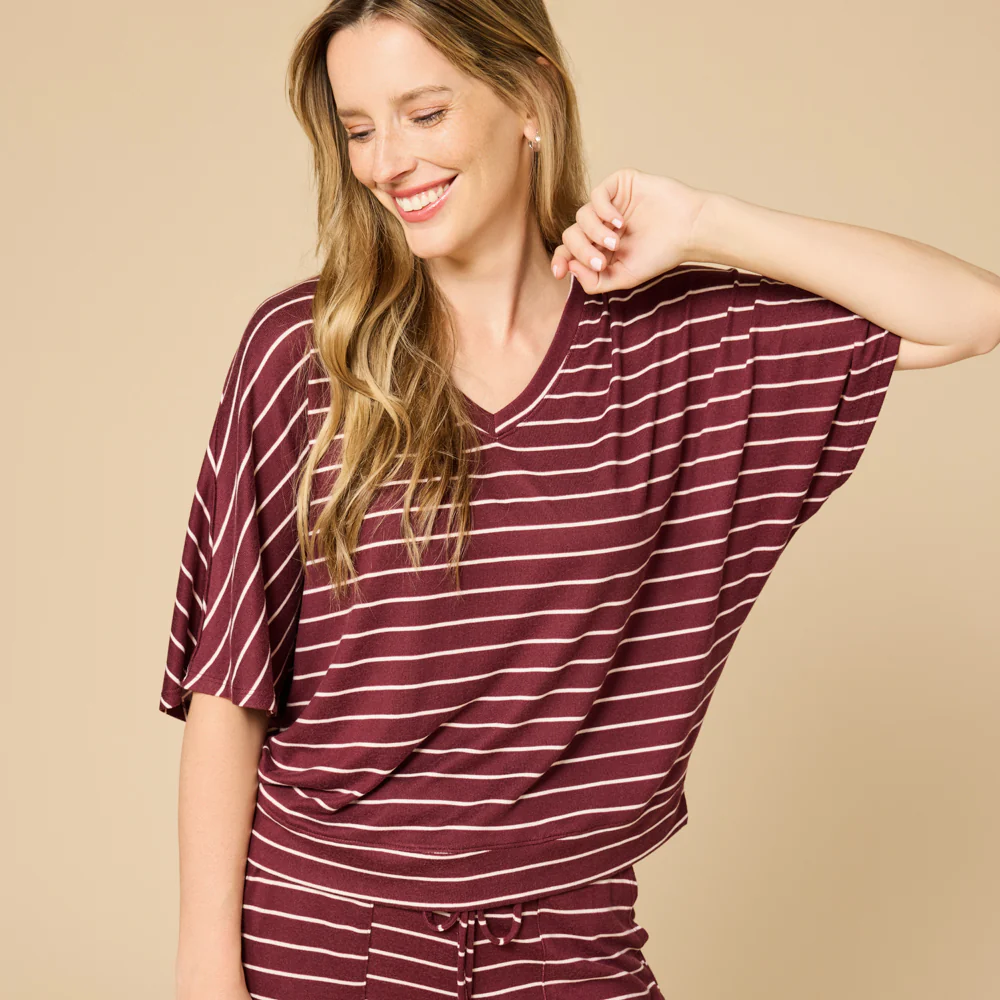 Dream Relaxed V-neck with Capri Lounge Set - Image 28