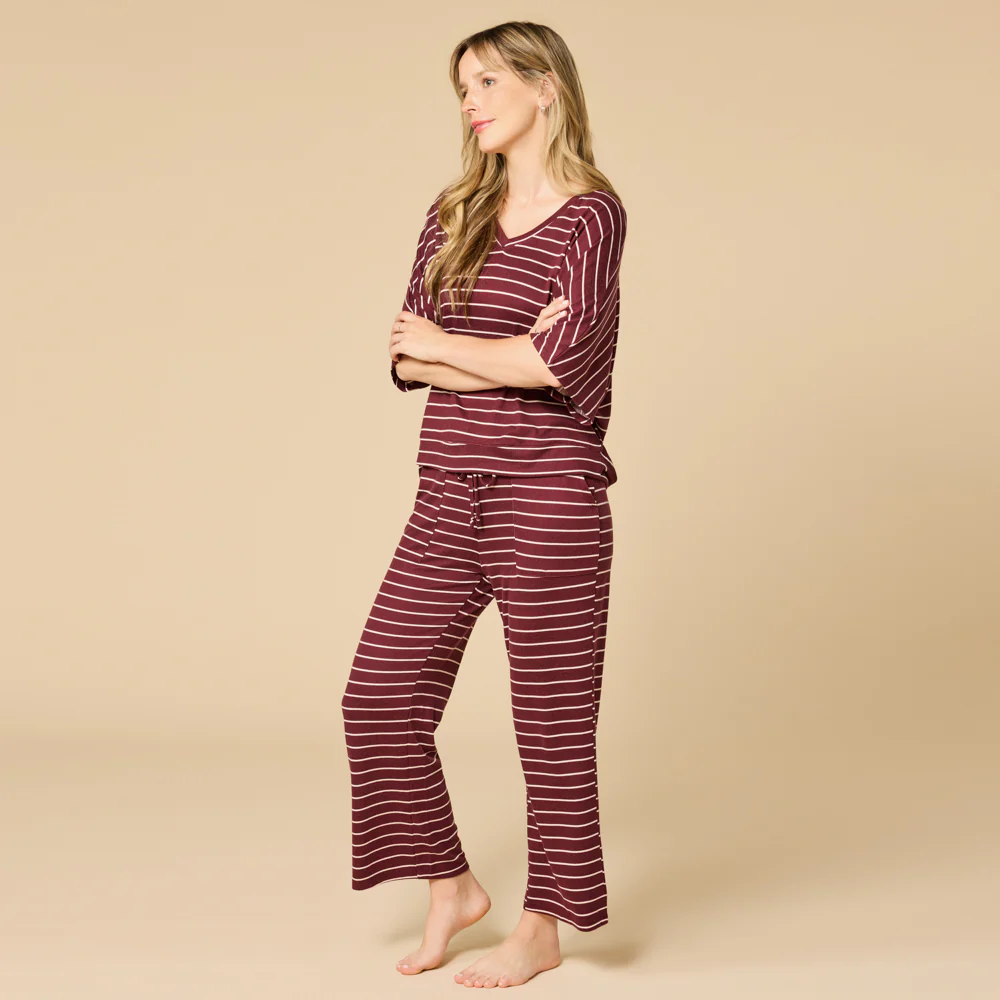 Dream Relaxed V-neck with Capri Lounge Set - Image 30