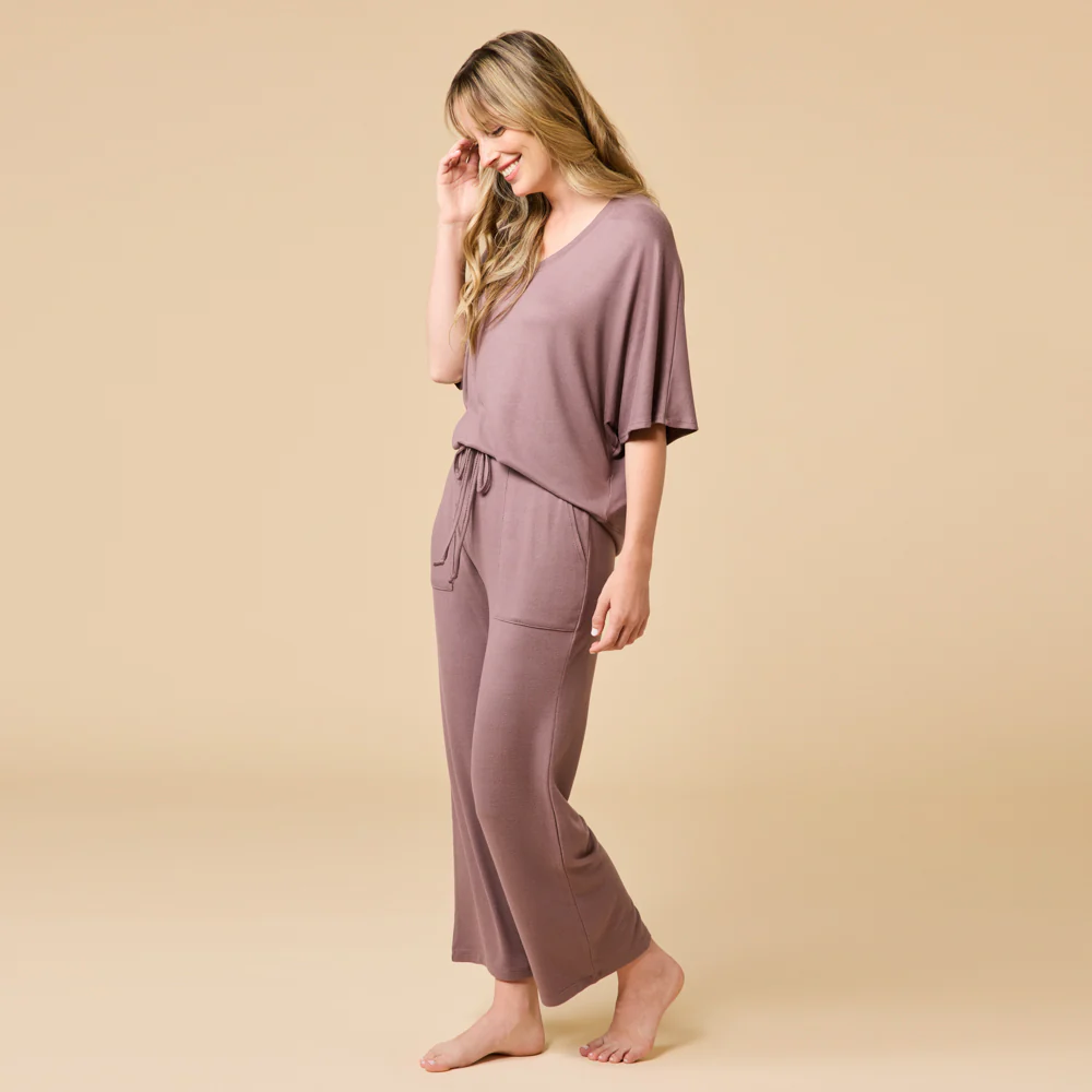 Dream Relaxed V-neck with Capri Lounge Set - Image 38