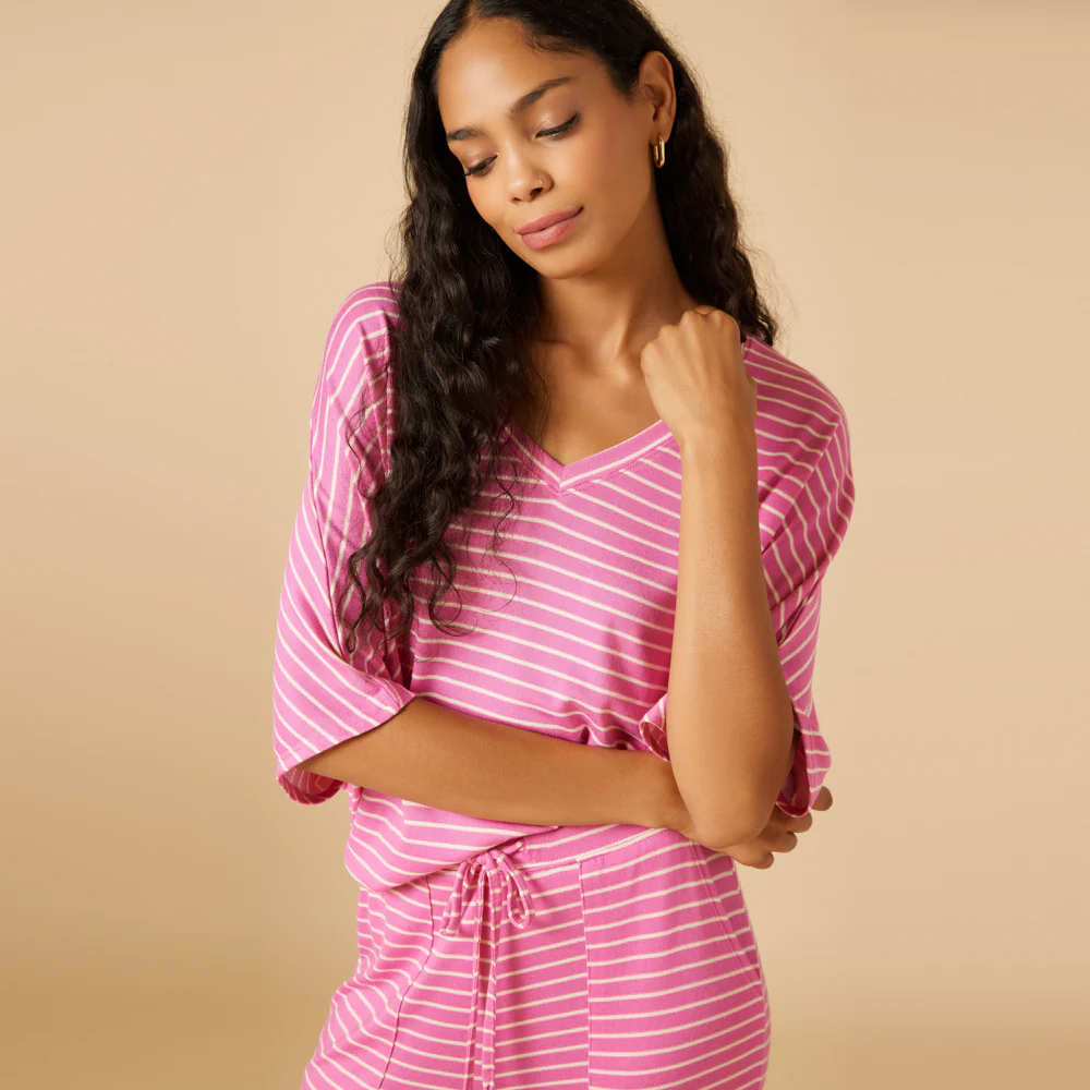 Dream Relaxed V-neck with Capri Lounge Set - Image 45