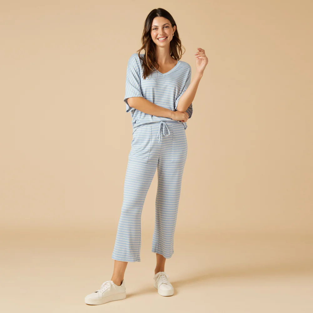 Dream Relaxed V-neck with Capri Lounge Set - Image 50