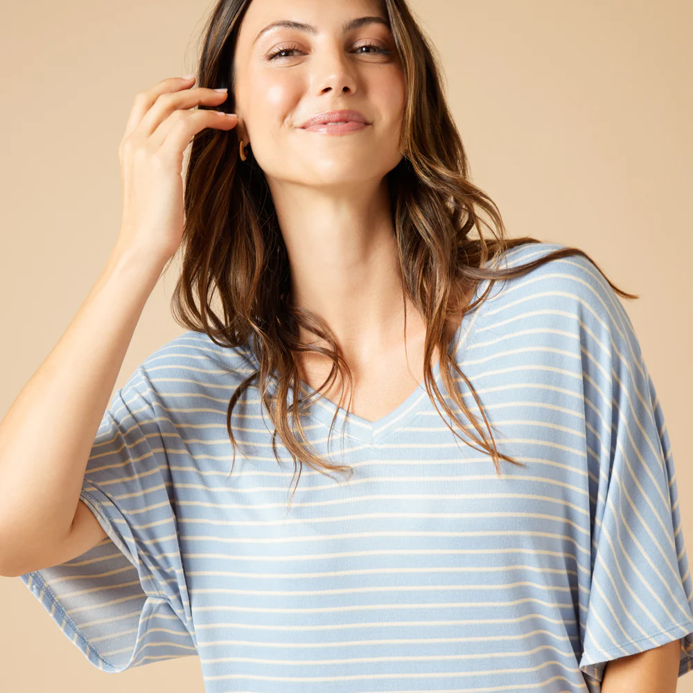 Dream Relaxed V-neck with Capri Lounge Set - Image 53