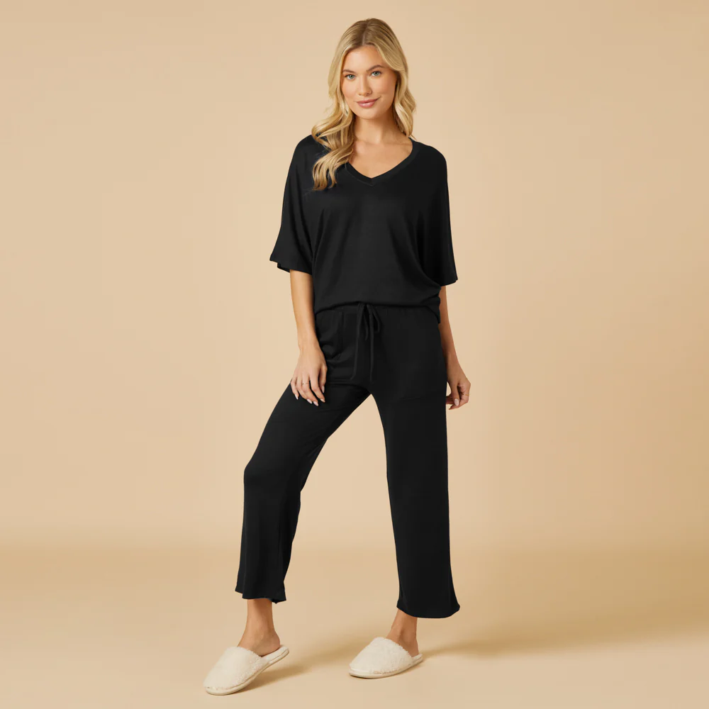 Dream Relaxed V-neck with Capri Lounge Set - Image 54