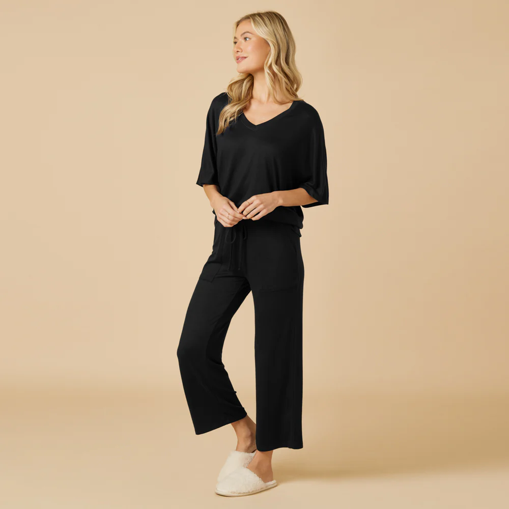 Dream Relaxed V-neck with Capri Lounge Set - Image 56