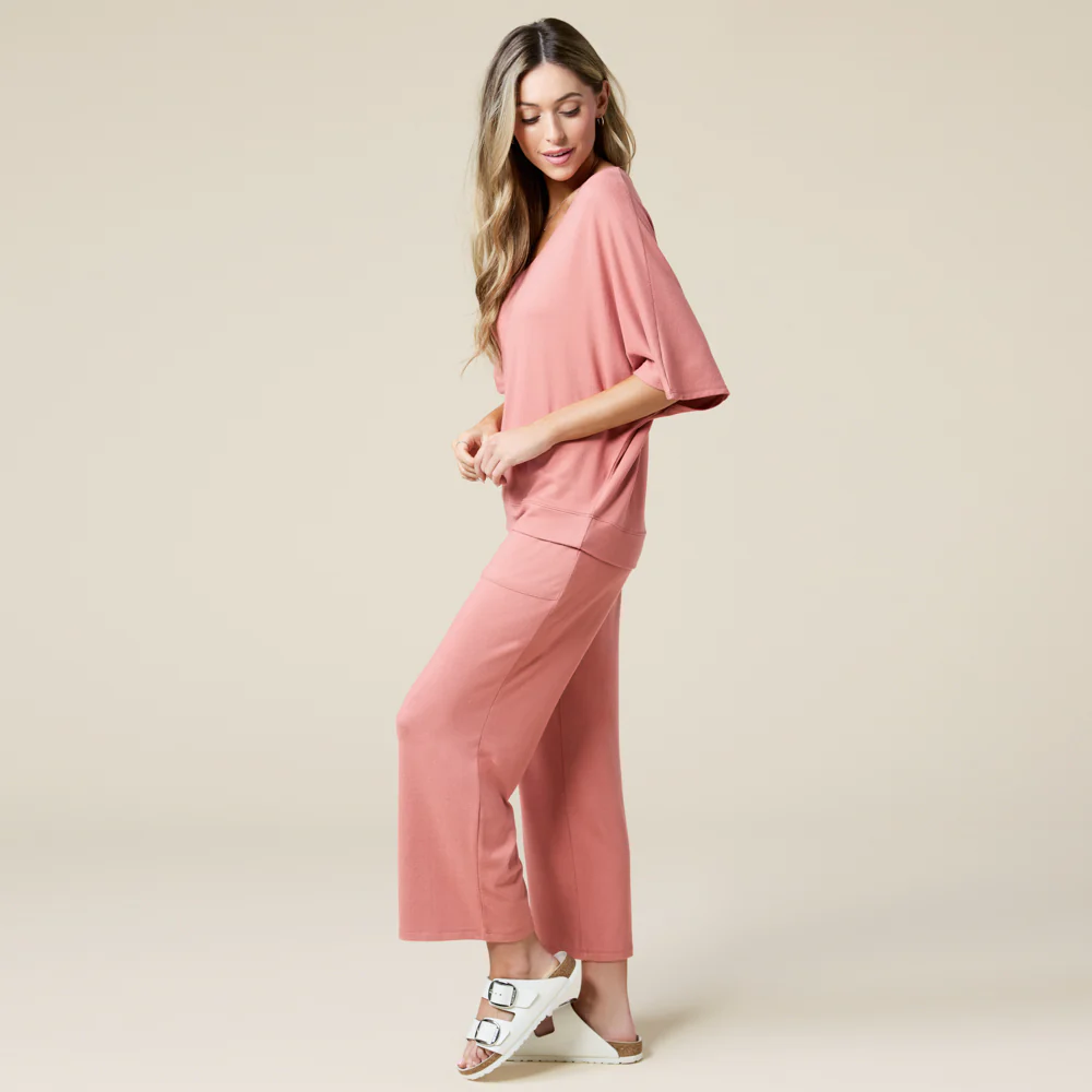 Dream Relaxed V-neck with Capri Lounge Set - Image 9