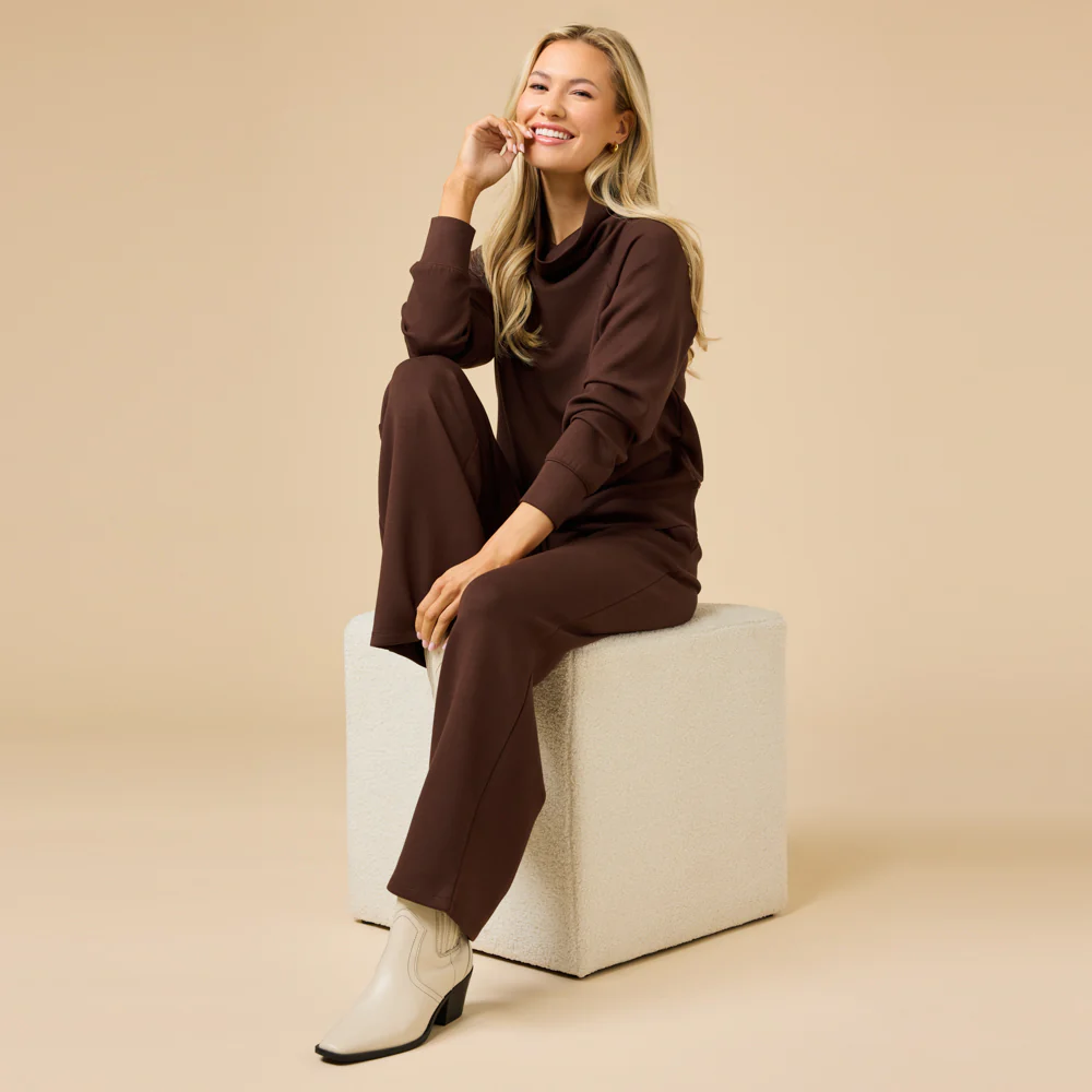DreamTech Mock Neck with Pleated Pant - Image 22