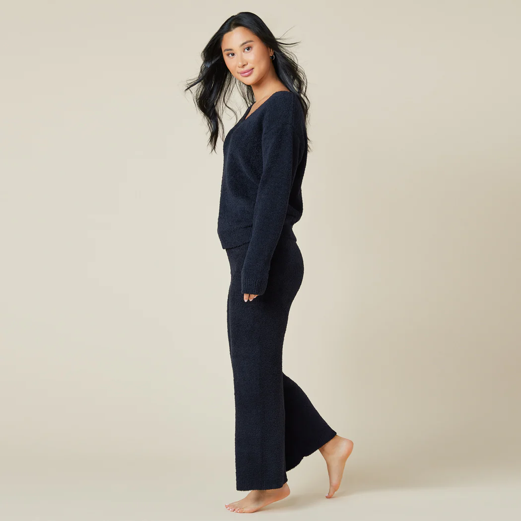 Solid Marshmallow V-Neck Lounge Set - Image 15